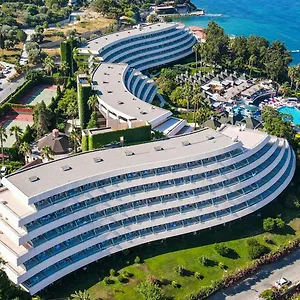 4* Resort The Grand Blue Sky International