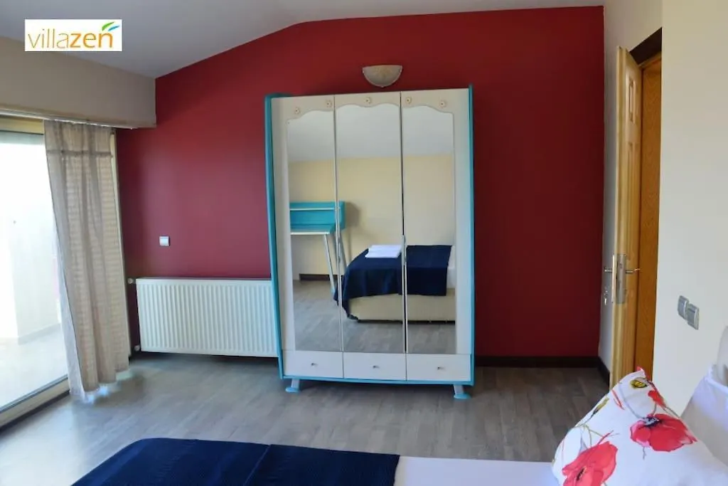 Kusadasi Muhtesem Deniz Manzarali Villa 6+1