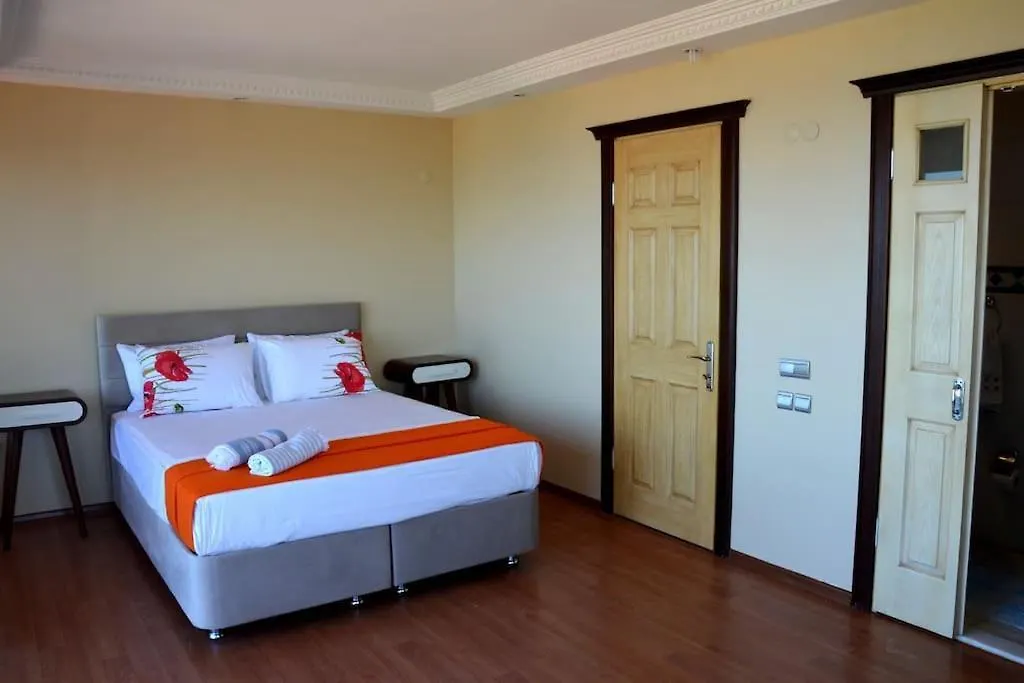Kusadasi Muhtesem Deniz Manzarali Villa 6+1 Turkey