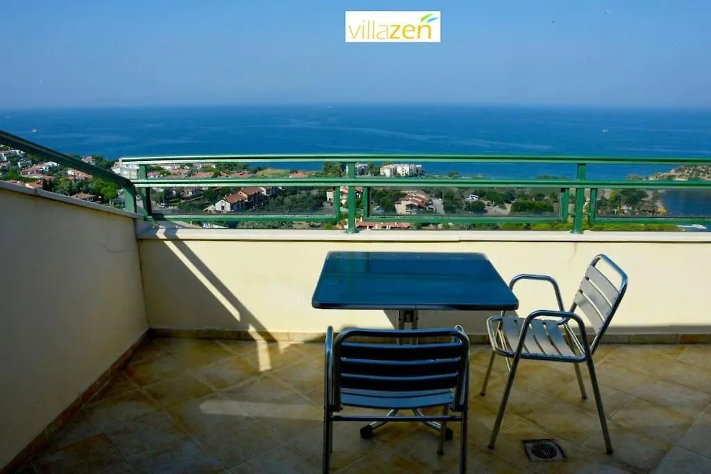 Kusadasi Muhtesem Deniz Manzarali Villa 6+1